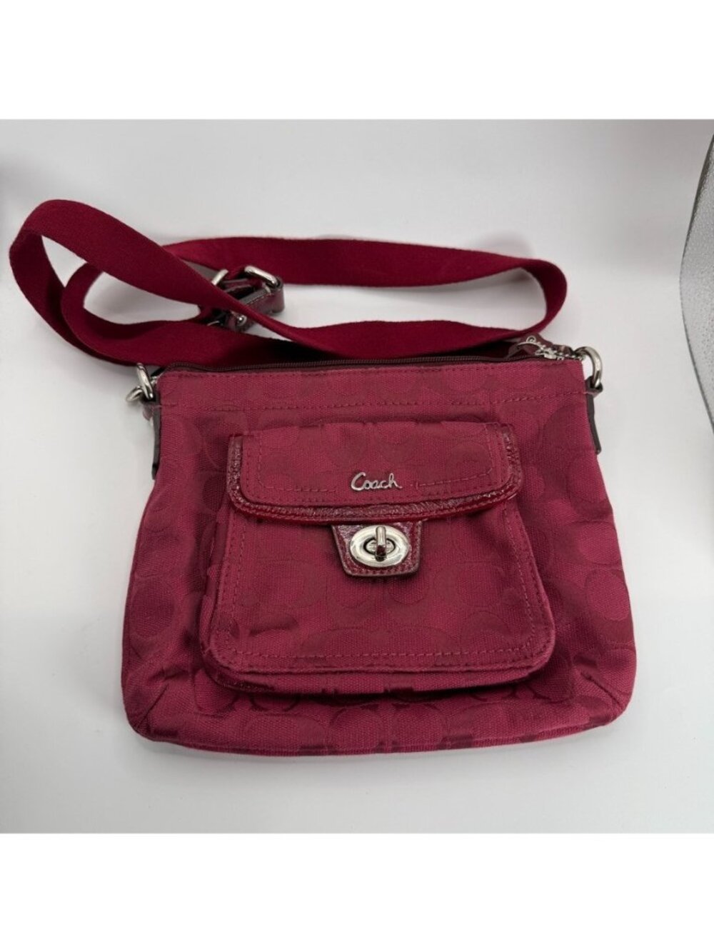 Vintage Coach Signature Canvas Pocket Swing Pack Color Crimson F45026